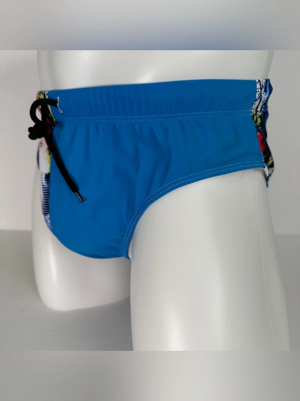 Men’s XL Blue Abstract Print Swim Brief